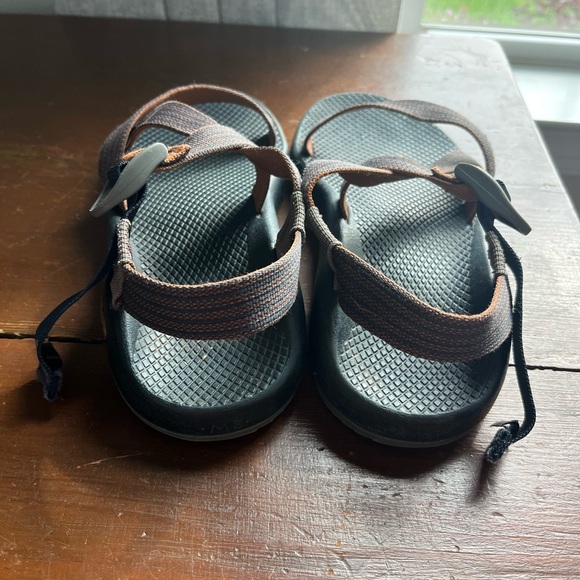 Chaco men sandals size 8 - Picture 2 of 4